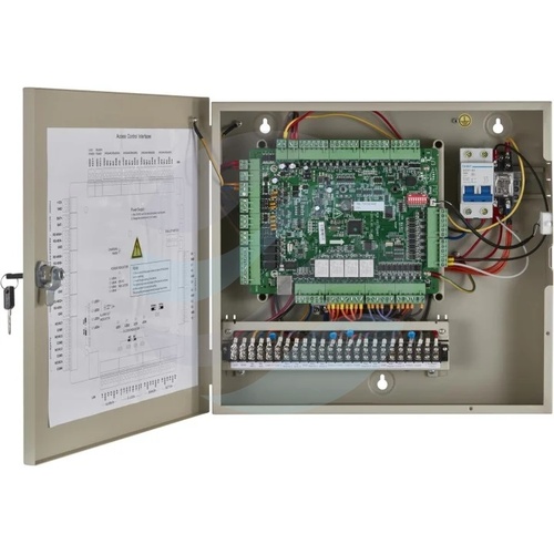 Hikvision DS-K2604T Kontroler dostępu sieciowy 4-drzwiowy, TCP/IP, do 4 czytników Wiegand i 8 czytników RS-485/OSDP, pamięć 100 000 kart / 300 000 zdarzeń, 4x przekaźnik zamka NO/NC, 4x przekaźnik alarmowy NO/NC, wejścia alarmowe, obudowa z zasilaczem 5